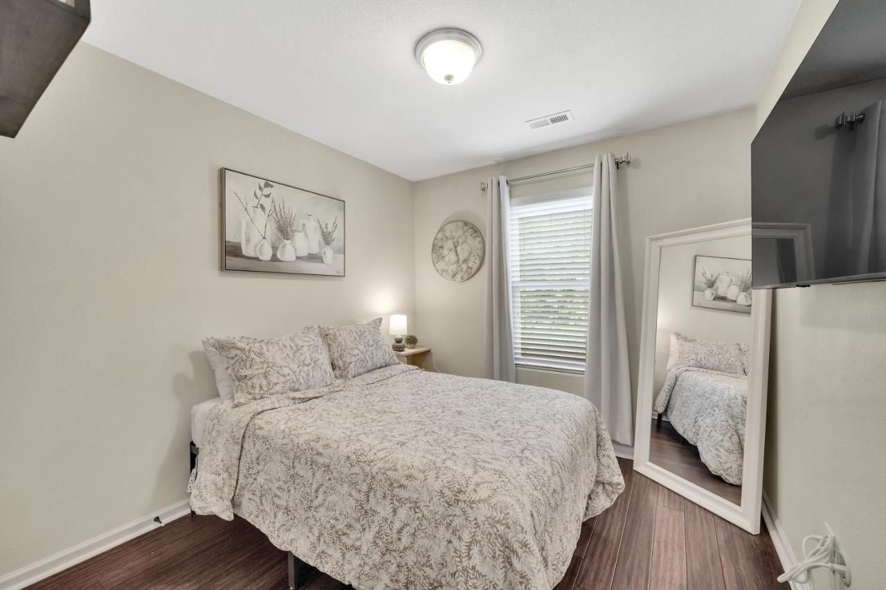 Cozy Home Close To Airport, Downtown, & Us Whitewater Center Charlotte Dış mekan fotoğraf