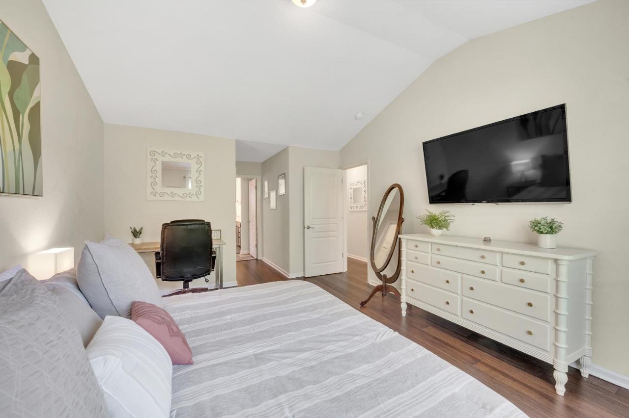 Cozy Home Close To Airport, Downtown, & Us Whitewater Center Charlotte Dış mekan fotoğraf